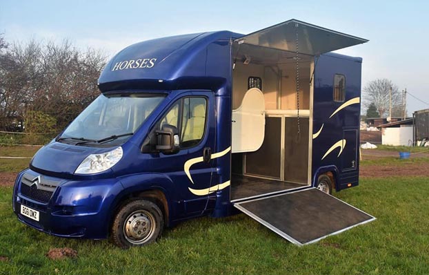 3.5 Tonne Horseboxes For Sale - Get Quote